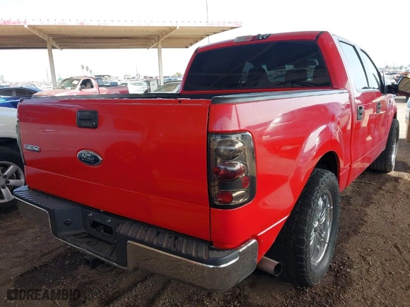 2004 Ford F-150 XLT with VIN 1FTRW12W74FA15854, listed as a IAAI auction lot 41917424 with 325,330 mi miles. Bid and sale history available at carsss.com. Image 4.