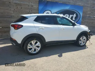 2024 Buick Encore GX Preferred z VIN KL4AMCSL3RB196321, wystawiony jako Copart lot #62962145 z przebiegiem 17 810 mil mil oraz Czysty tytuł • Clean title. Historia ofert i sprzedaży dostępna na DreamBid. Obrazek 3.