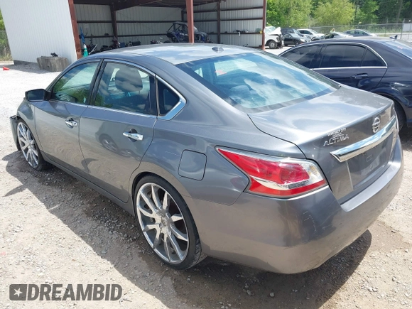 2015 Nissan Altima 2.5 S with VIN 1N4AL3AP7FC473707, listed as a IAAI auction lot 42034912 with 159,598 mi miles. Bid and sale history available at carsss.com. Image 3.