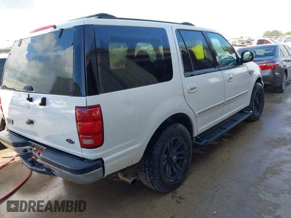2002 Ford Expedition XLT с VIN 1FMRU15W62LA56553, выставлен на аукционе IAAI как лот 42454364 с пробегом Не указан миль и . История ставок и продаж доступна на DreamBid. Изображение 4.