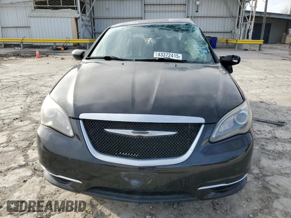 2014 Chrysler 200 Limited with VIN 1C3CCBCG6EN185565, listed as a Copart auction lot 43372415 with 116,383 mi miles and Salvage Title. Bid and sale history available at DreamBid. Image 5.