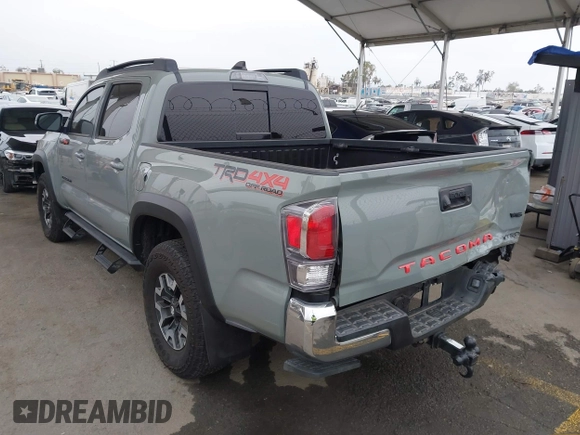 2023 Toyota Tacoma SR z VIN 3TMCZ5AN1PM602567, wystawiony jako IAAI lot #42355648 z przebiegiem 32 472 mil mil oraz . Historia ofert i sprzedaży dostępna na DreamBid. Obrazek 3.