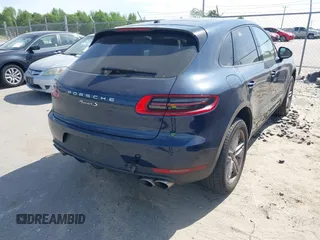 2015 Porsche Macan S with VIN WP1AB2A55FLB67075, listed as a IAAI auction lot 42068637 with 148,068 mi miles. Bid and sale history available at carsss.com. Image 19.
