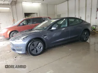 2023 Tesla Model 3 Long Range z VIN 5YJ3E1EBXPF706600, wystawiony jako Copart lot #59021995 z przebiegiem 20 295 mil mil oraz Szkoda całkowita • Salvage title. Historia ofert i sprzedaży dostępna na DreamBid. Obrazek 1.