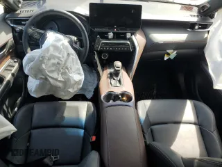 2023 Toyota Venza LE z VIN JTEAAAAH6PJ121045, wystawiony jako Copart lot #51628725 z przebiegiem Nie podano mil oraz Szkody całkowita. Historia ofert i sprzedaży dostępna na DreamBid. Obrazek 8.