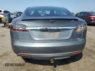 2013 Tesla Model S Performance с VIN 5YJSA1CP5DFP05260, выставлен на аукционе Copart как лот 62391945 с пробегом Не указан миль и Чистый • Clean title. История ставок и продаж доступна на DreamBid. Изображение 6.