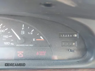 1996 Oldsmobile 98 Regency Elite Series I - 1SB z VIN 1G3CX52K6T4300949, wystawiony jako IAAI lot #42437137 z przebiegiem 152 687 mil mil oraz . Historia ofert i sprzedaży dostępna na DreamBid. Obrazek 15.