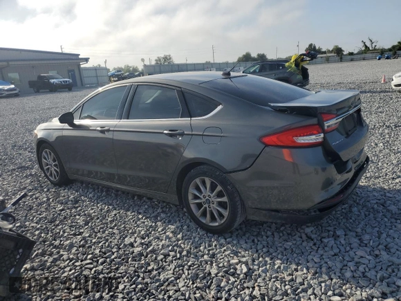 2017 Ford Fusion SE with VIN 3FA6P0H72HR182941, listed as a Copart auction lot 52711455 with 189,956 mi miles and Salvage Title. Bid and sale history available at DreamBid. Image 2.