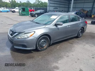 2018 Nissan Altima 2.5 SR with VIN 1N4AL3APXJC138949, listed as a IAAI auction lot 42129229 with 189,188 mi miles. Bid and sale history available at carsss.com. Image 2.