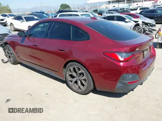 2023 BMW i4 eDrive40 z VIN WBY73AW05PFN76126, wystawiony jako IAAI lot #41856709 z przebiegiem 24 752 mil mil oraz . Historia ofert i sprzedaży dostępna na DreamBid. Obrazek 3.