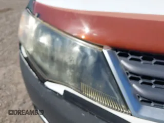 2007 Mitsubishi Outlander XLS z VIN JA4MT41X27Z020276, wystawiony jako IAAI lot #42348742 z przebiegiem 75 715 mil mil oraz . Historia ofert i sprzedaży dostępna na DreamBid. Obrazek 6.