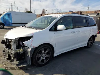 2017 Toyota Sienna SE with VIN 5TDXZ3DC1HS773336, listed as a Copart auction lot 43970425 with 117,500 mi miles and Salvage Title. Bid and sale history available at carsss.com. Image 1.