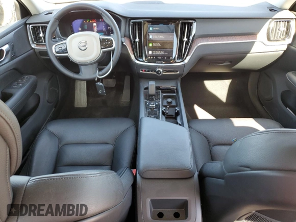 2024 Volvo S60 Plus Dark Theme z VIN 7JRL12TL3RG299436, wystawiony jako Copart lot #49722185 z przebiegiem 15 404 mil mil oraz Szkoda całkowita • Salvage title. Historia ofert i sprzedaży dostępna na DreamBid. Obrazek 8.
