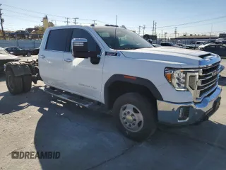 2023 GMC Sierra 3500HD SLT z VIN 1GT49UEY8PF154167, wystawiony jako Copart lot #84495904 z przebiegiem 43 395 mil mil oraz Czysty tytuł • Clean title. Historia ofert i sprzedaży dostępna na DreamBid. Obrazek 4.