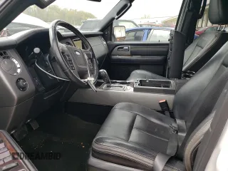 2017 Ford Expedition Platinum с VIN 1FMJU1MT9HEA80055, выставлен на аукционе Copart как лот 53562945 с пробегом 117 782 миль миль и Списание • Salvage title. История ставок и продаж доступна на DreamBid. Изображение 7.