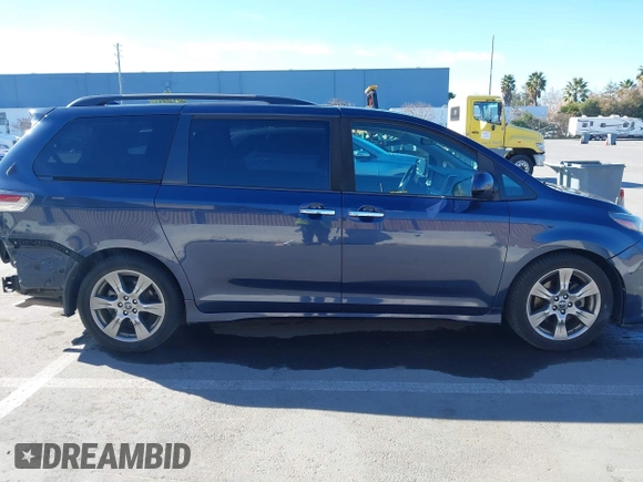 2018 Toyota Sienna SE with VIN 5TDXZ3DC8JS950681, listed as a IAAI auction lot 41389662 with 112,661 mi miles and . Bid and sale history available at DreamBid. Image 14.