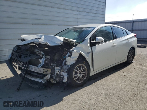 2020 Toyota Prius LE z VIN JTDKARFP5L3158691, wystawiony jako Copart lot #55255125 z przebiegiem Nie podano mil oraz Szkoda całkowita • Salvage title. Historia ofert i sprzedaży dostępna na DreamBid. Obrazek 1.