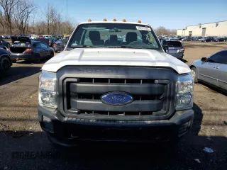 2014 Ford F-250 XL z VIN 1FTBF2B63EEB38789, wystawiony jako Copart lot #50231535 z przebiegiem 204 782 mil mil oraz Czysty tytuł • Clean title. Historia ofert i sprzedaży dostępna na DreamBid. Obrazek 5.