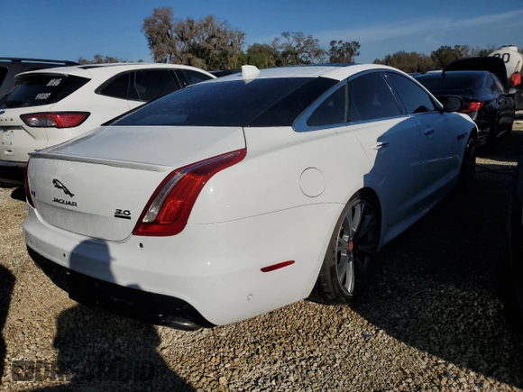 2019 Jaguar XJ with VIN SAJWJ1CD6K8W20725, listed as a Copart auction lot 76631854 with 25,261 mi miles and Salvage Title. Bid and sale history available at carsss.com. Image 3.