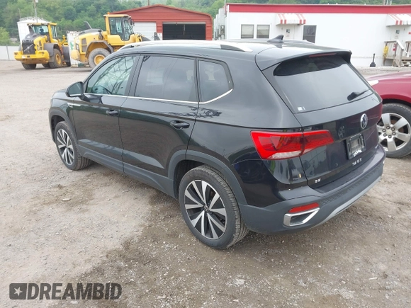 2023 Volkswagen Taos SE z VIN 3VVNX7B22PM330188, wystawiony jako IAAI lot #42219485 z przebiegiem 26 166 mil mil oraz . Historia ofert i sprzedaży dostępna na DreamBid. Obrazek 3.