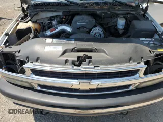 2002 Chevrolet Suburban LT with VIN 1GNFK16ZX2J297539, listed as a Copart auction lot 62850715 with 255,146 mi miles and Clean title. Bid and sale history available at DreamBid. Image 12.