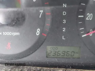 2005 Hyundai Elantra GLS z VIN KMHDN46D55U131005, wystawiony jako IAAI lot #42230938 z przebiegiem 236 960 mil mil oraz . Historia ofert i sprzedaży dostępna na DreamBid. Obrazek 14.