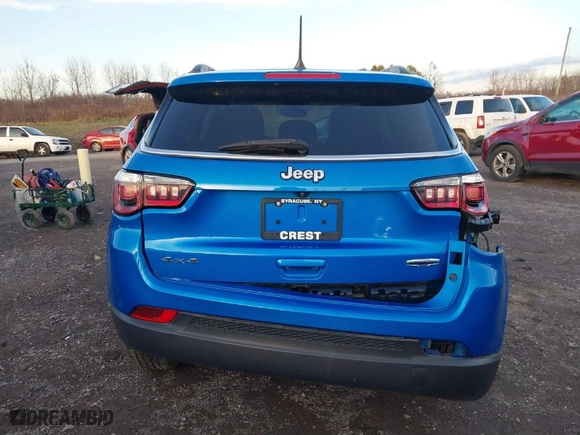 2020 Jeep Compass Latitude with VIN 3C4NJDBB4LT117516, listed as a IAAI auction lot 40964239 with 30,874 mi miles. Bid and sale history available at carsss.com. Image 17.
