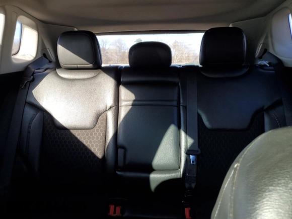 2018 Jeep Compass Altitude with VIN 3C4NJDBBXJT325669, listed as a Copart auction lot 87762825 with 70,738 mi miles and Salvage Title. Bid and sale history available at carsss.com. Image 10.