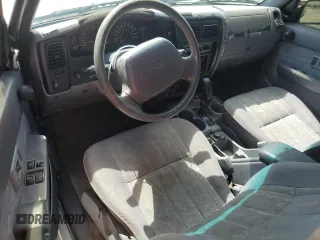 2000 Toyota Tacoma PreRunner with VIN 4TASM92N0YZ634616, listed as a Copart auction lot 64664705 with 206,314 mi miles and Clean title. Bid and sale history available at DreamBid. Image 8.