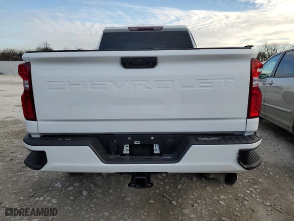 2021 Chevrolet Silverado 2500HD Custom with VIN 1GC4YMEY6MF310348, listed as a Copart auction lot 83660174 with 40,032 mi miles and Salvage Title. Bid and sale history available at carsss.com. Image 6.