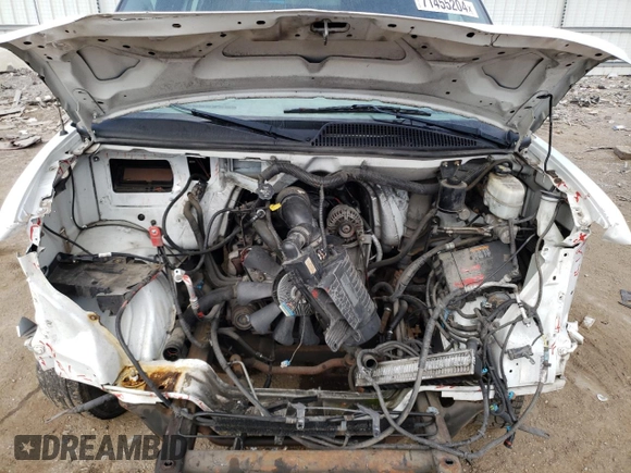2015 GMC Savana Cargo z VIN 1GTW7FCF2F1904640, wystawiony jako Copart lot #71455204 z przebiegiem 131 854 mil mil oraz Szkoda całkowita • Salvage title. Historia ofert i sprzedaży dostępna na DreamBid. Obrazek 13.