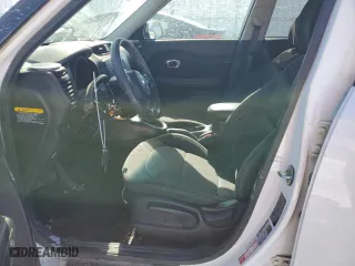 2015 Kia Soul with VIN KNDJN2A20F7139403, listed as a Copart auction lot 46353645 with 0 mi miles and Salvage Title. Bid and sale history available at carsss.com. Image 7.