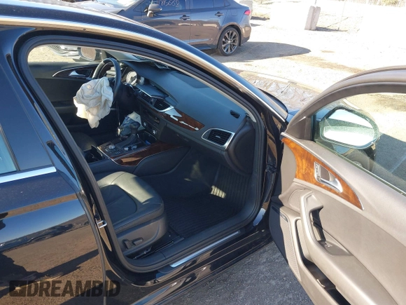 2014 Audi A6 Premium Plus z VIN WAUFGAFC5EN133941, wystawiony jako IAAI lot #41835479 z przebiegiem 68 911 mil mil oraz . Historia ofert i sprzedaży dostępna na DreamBid. Obrazek 5.