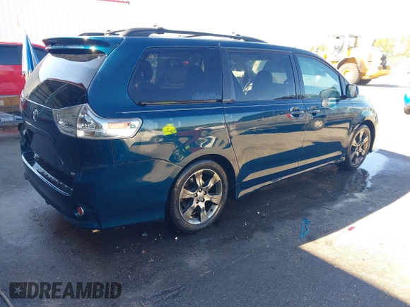 2011 Toyota Sienna SE with VIN 5TDXK3DC3BS115626, listed as a IAAI auction lot 41597769 with 252,135 mi miles. Bid and sale history available at carsss.com. Image 4.