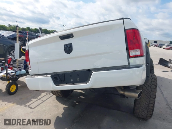 2018 Ram 1500 Express с VIN 1C6RR6KG9JS299835, выставлен на аукционе IAAI как лот 42028416 с пробегом 116 909 миль миль и . История ставок и продаж доступна на DreamBid. Изображение 16.