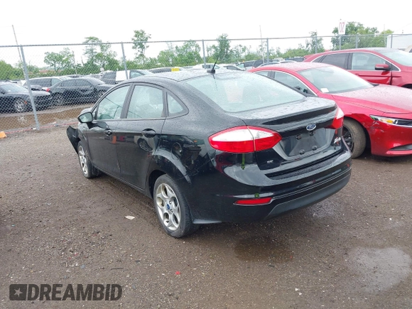2018 Ford Fiesta SE z VIN 3FADP4BJ0JM104163, wystawiony jako IAAI lot #42306860 z przebiegiem 45 992 mil mil oraz . Historia ofert i sprzedaży dostępna na DreamBid. Obrazek 3.
