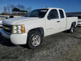 2008 Chevrolet Silverado 1500 Work Truck with VIN 1GCEC19C28Z117070, listed as a Copart auction lot 46615375 with 265,782 mi miles and Salvage Title. Bid and sale history available at carsss.com. Image 1.