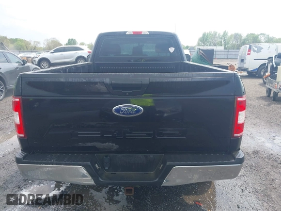 2019 Ford F-150 XL z VIN 1FTMF1CB7KKD87222, wystawiony jako IAAI lot #41955665 z przebiegiem 129 786 mil mil oraz . Historia ofert i sprzedaży dostępna na DreamBid. Obrazek 16.