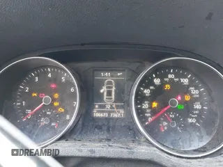 2016 Volkswagen Passat SE с VIN 1VWBT7A34GC017777, выставлен на аукционе IAAI как лот 41541838 с пробегом 106 673 миль миль и . История ставок и продаж доступна на DreamBid. Изображение 7.