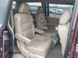 2007 Honda Odyssey Touring with VIN 5FNRL38847B048235, listed as a IAAI auction lot 41963652 with 176,412 mi miles. Bid and sale history available at carsss.com. Image 8.