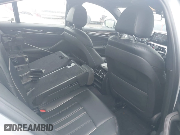 2018 BMW 5 Series 530e xDrive с VIN WBAJB1C53JB084376, выставлен на аукционе IAAI как лот 42137601 с пробегом 105 460 миль миль и . История ставок и продаж доступна на DreamBid. Изображение 8.