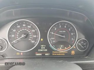 2013 BMW 3 Series 335i xDrive z VIN WBA3B9G57DNR89935, wystawiony jako Copart lot #52589845 z przebiegiem 198 094 mil mil oraz Szkoda całkowita • Salvage title. Historia ofert i sprzedaży dostępna na DreamBid. Obrazek 9.