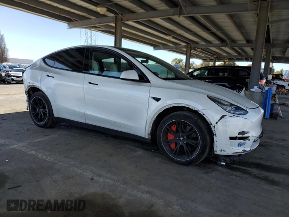 2021 Tesla Model Y Long Range z VIN 5YJYGDEE7MF228787, wystawiony jako Copart lot #47252275 z przebiegiem 59 823 mil mil oraz Szkoda całkowita • Salvage title. Historia ofert i sprzedaży dostępna na DreamBid. Obrazek 4.