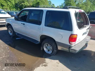 1999 Ford Explorer XLT with VIN 1FMZU34E5XZA25819, listed as a IAAI auction lot 42196784 with 178,704 mi miles and . Bid and sale history available at DreamBid. Image 3.