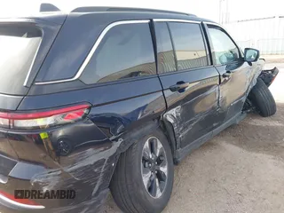 2024 Jeep Grand Cherokee with VIN 1C4RJYB63R8541756, listed as a IAAI auction lot 42639371 with 29,082 mi miles and . Bid and sale history available at DreamBid. Image 22.