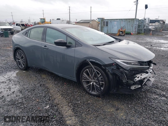 2024 Toyota Prius LE z VIN JTDADABU4R3015000, wystawiony jako IAAI lot #41147221 z przebiegiem 4 411 mil mil oraz . Historia ofert i sprzedaży dostępna na DreamBid. Obrazek 1.