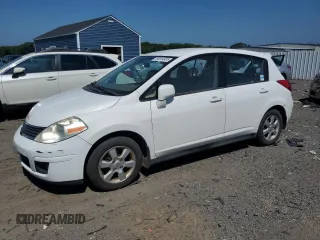 2008 Nissan Versa S with VIN 3N1BC13E58L390284, listed as a Copart auction lot 64814935 with 114,592 mi miles and Clean title. Bid and sale history available at DreamBid. Image 1.
