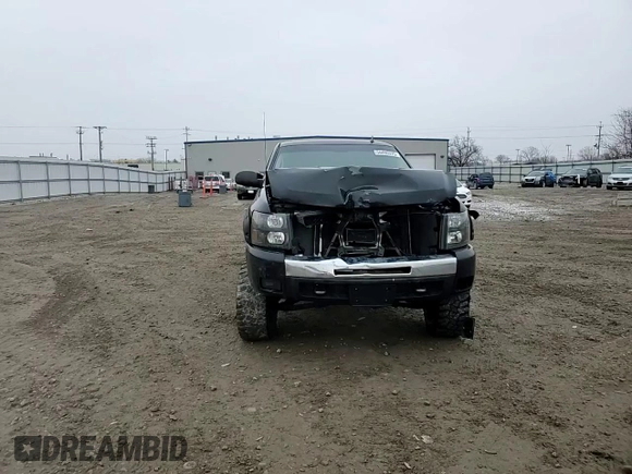 2011 Chevrolet Silverado 1500 LT with VIN 1GCRKSE39BZ147836, listed as a Copart auction lot 50490525 with 213,384 mi miles and Non Repairable. Bid and sale history available at carsss.com. Image 10.