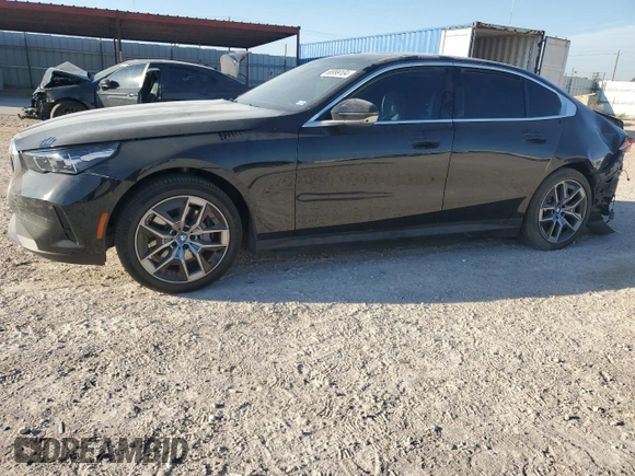 2024 BMW i5 eDrive40 with VIN WBY33FK05RCR36243, listed as a Copart auction lot 68999104 with 5,726 mi miles and Salvage Title. Bid and sale history available at carsss.com. Image 1.
