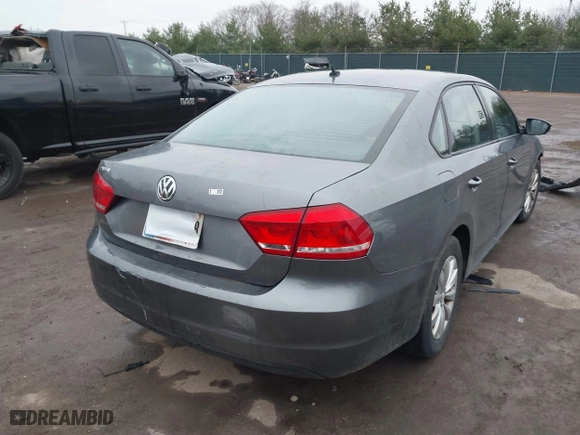 2012 Volkswagen Passat S w/Appearance with VIN 1VWAH7A34CC029189, listed as a IAAI auction lot 41110389 with 162,406 mi miles. Bid and sale history available at carsss.com. Image 4.